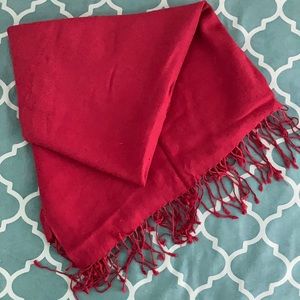 Women’s burgundy pashmina